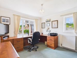 Office/Snug- click for photo gallery